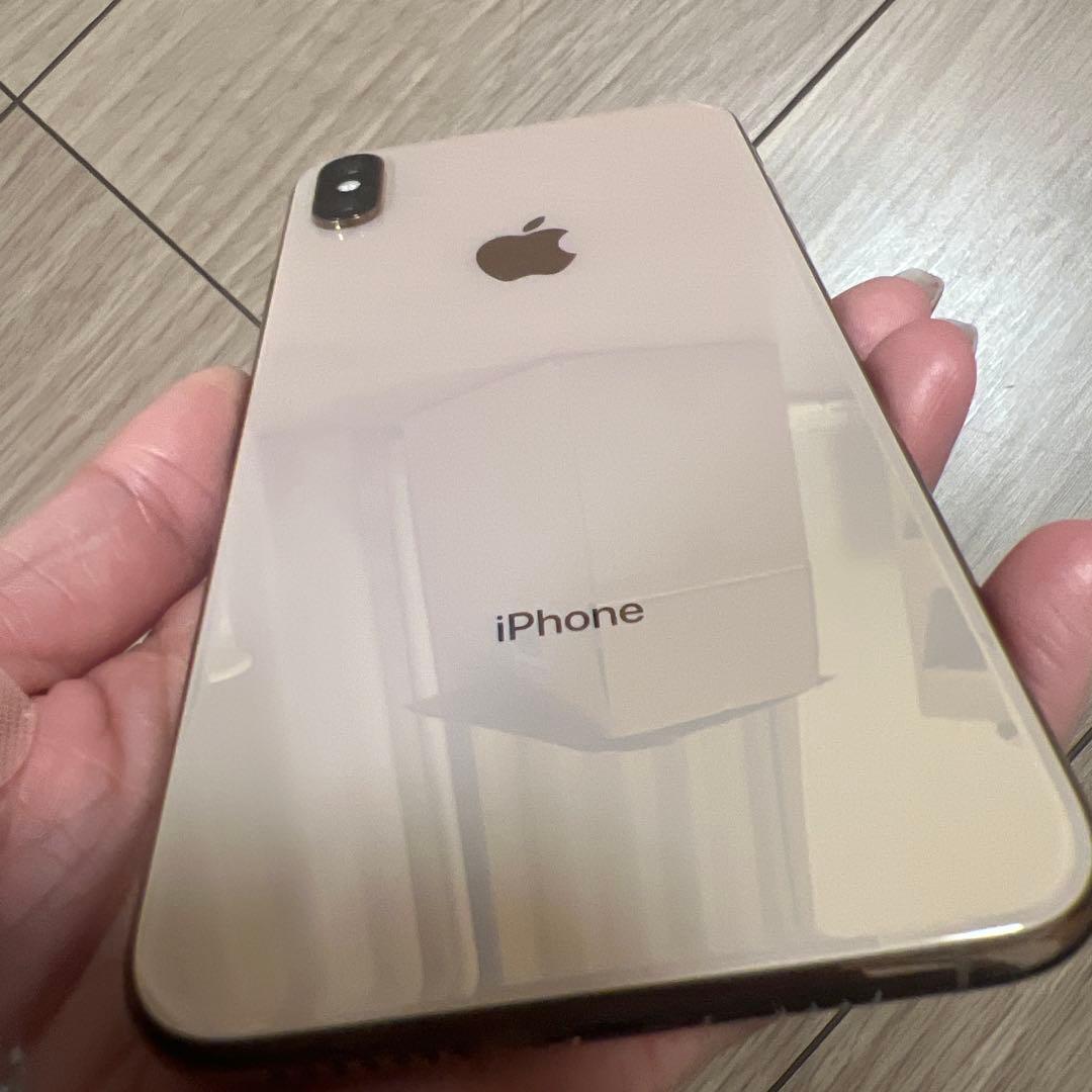 稼動品⭐︎SIMロックなしApple iPhone Xs ゴールド 本体
