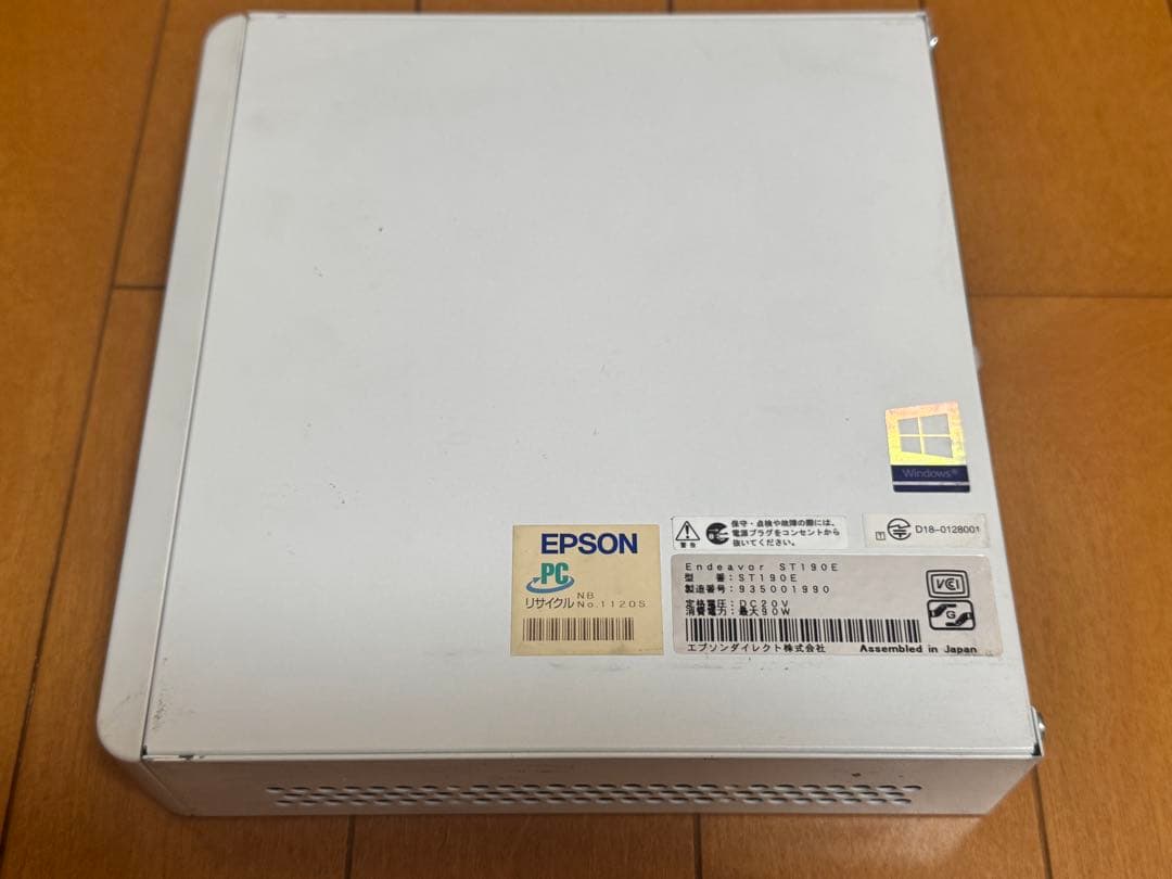Endeavor ST190E 小型PC i3 8100T SSD500GB