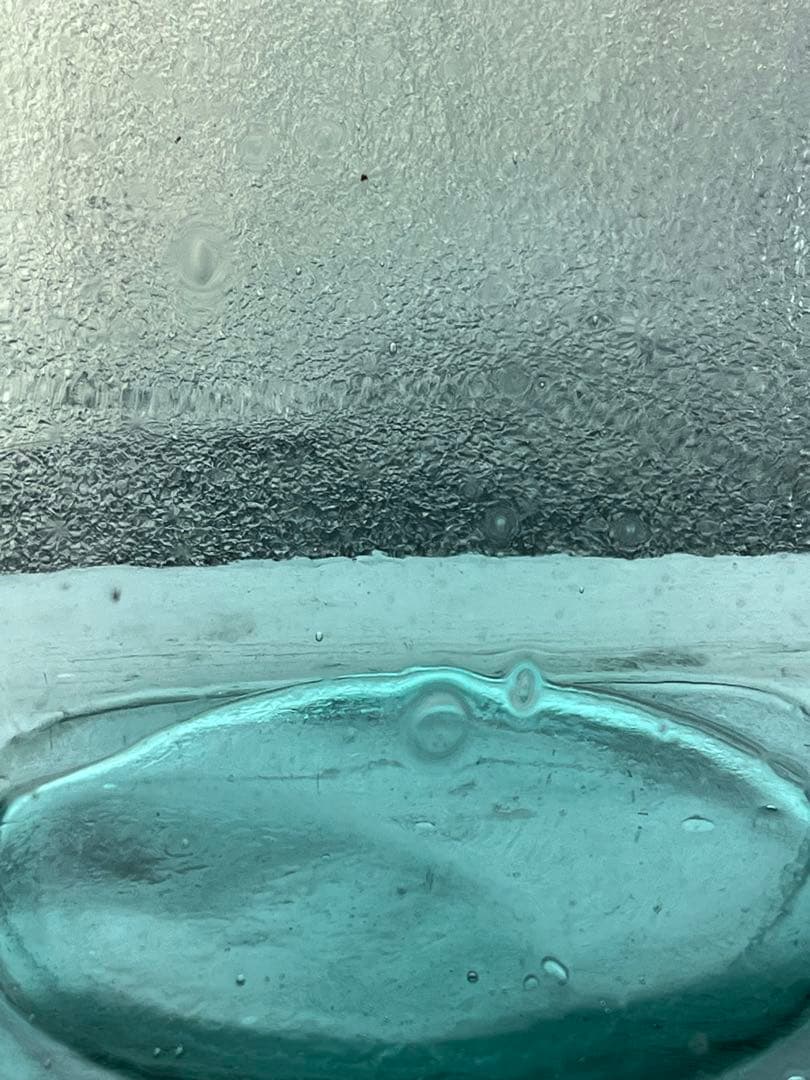 【気泡たっぷりガラス瓶】昭和レトロ　ブルー系　蓋付きガラス瓶