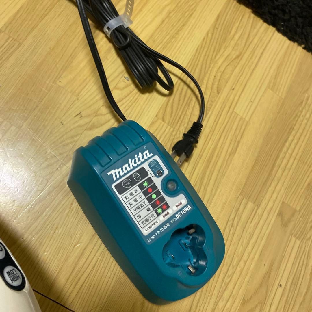 マキタ充電式クリーナCL102D