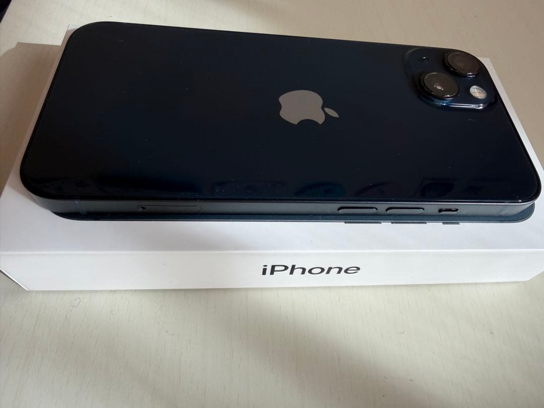 Apple iPhone 13 ブラック 本体 箱付き美品