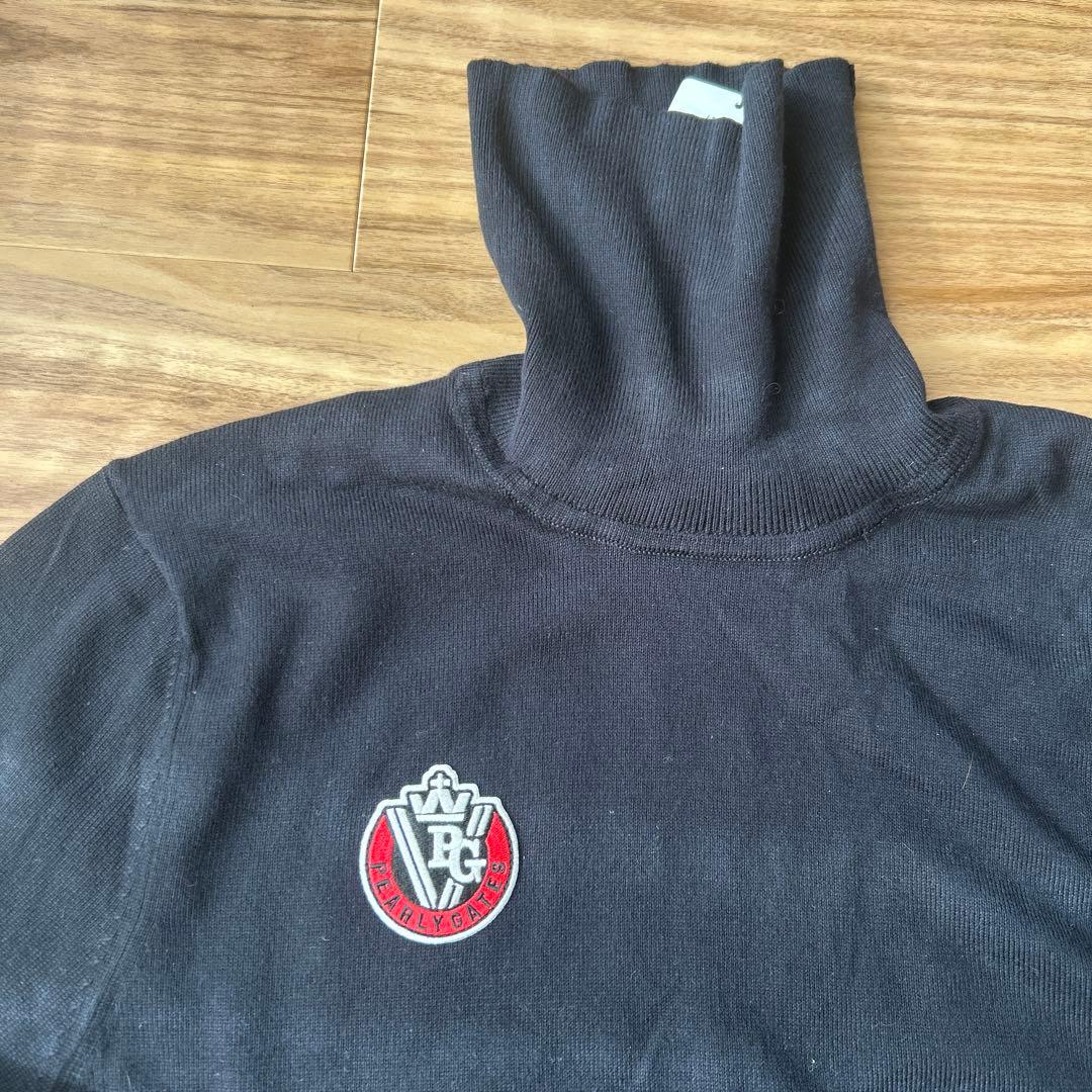 PGロゴ　ブラックハイネックセーター