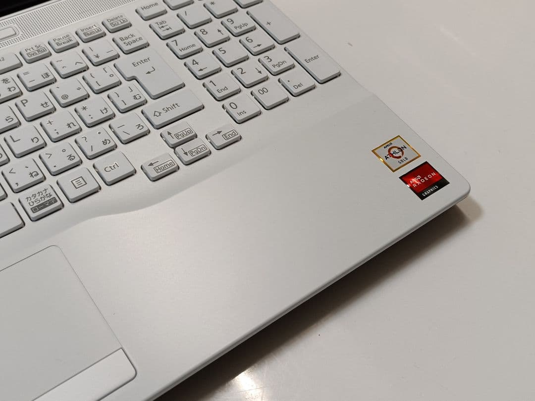 2021年 富士通 Windows11 15.6型 ノートパソコン SSD