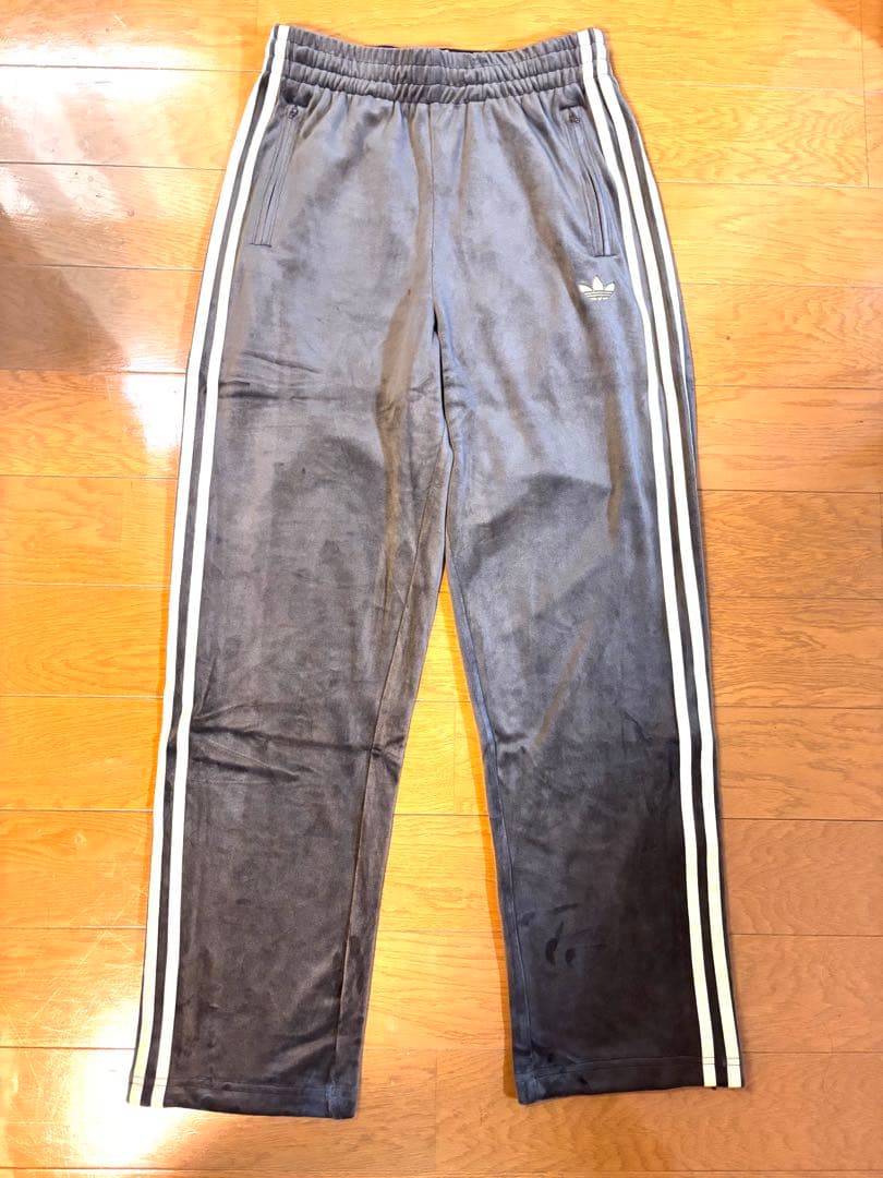 アディダス ファイヤーバード トラックパンツ ベロア