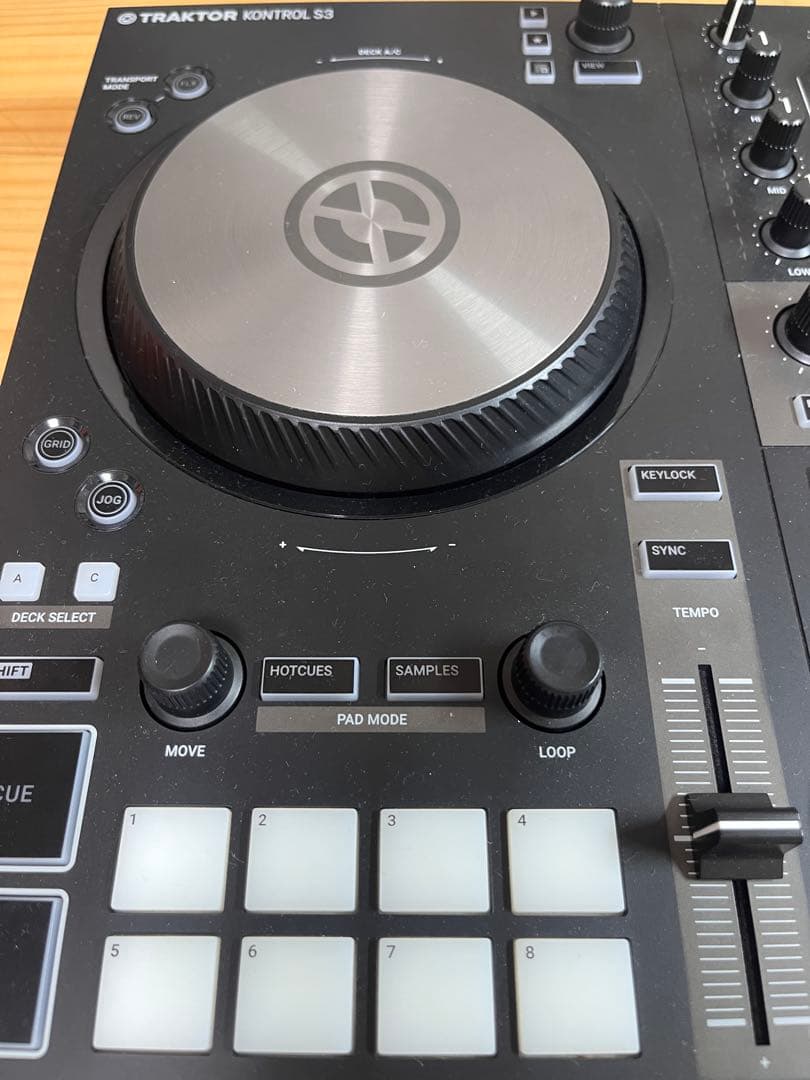 Traktor Kontrol S3 DJコントローラー