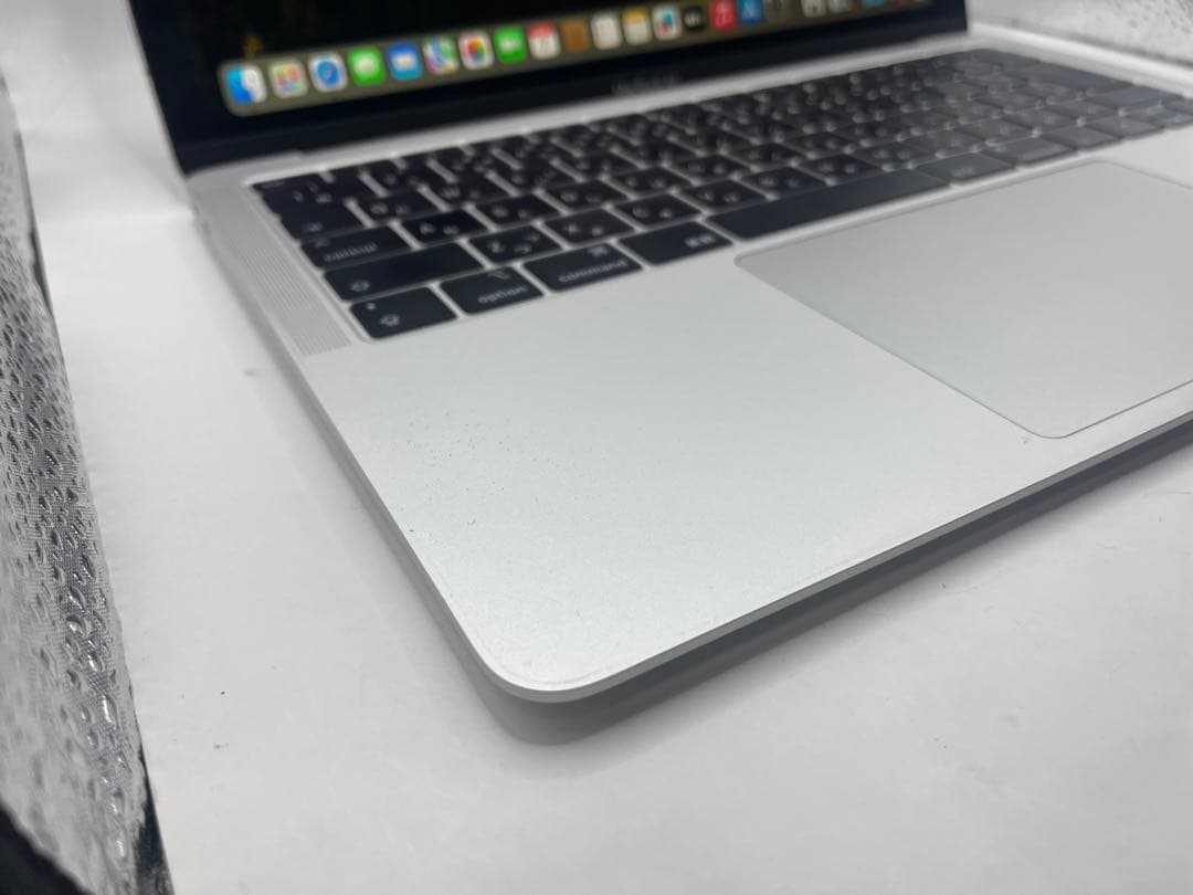 Apple MacBook air 2018 13インチ i5 #eco150