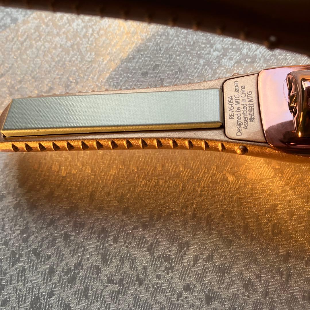 リファ　コードレスヘアアイロン　ブランド小物