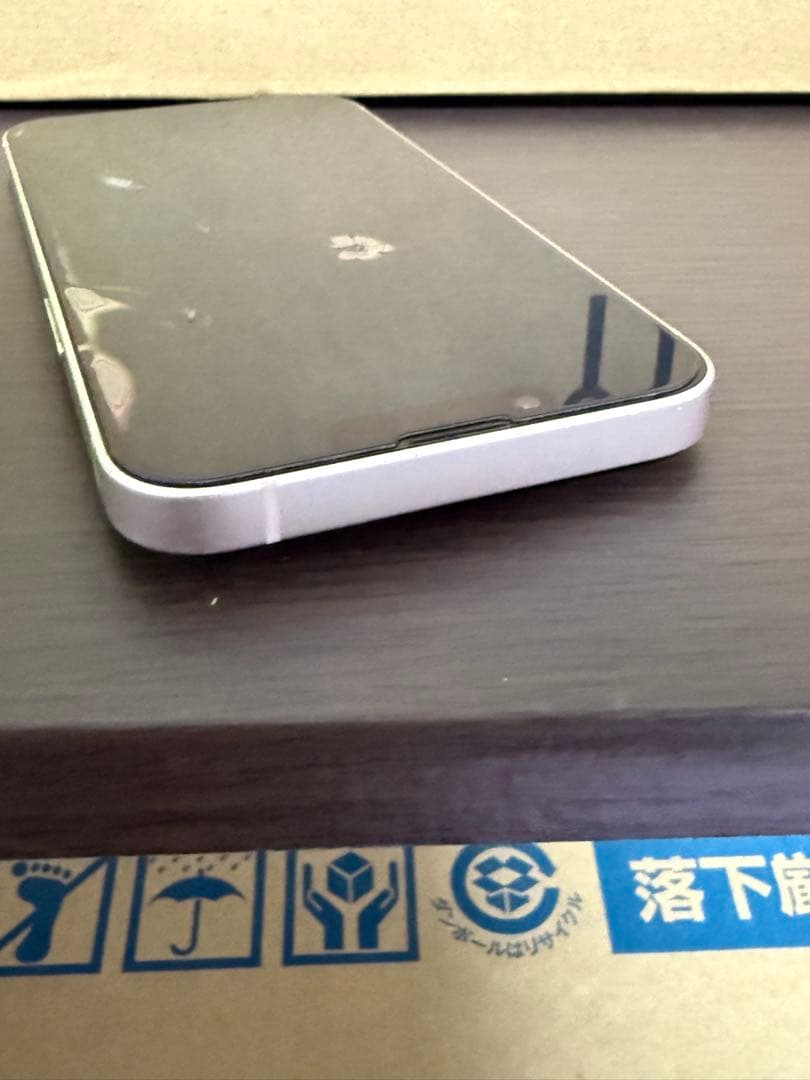 iPhone 13 128 GB スターライト海外版SIMフリー