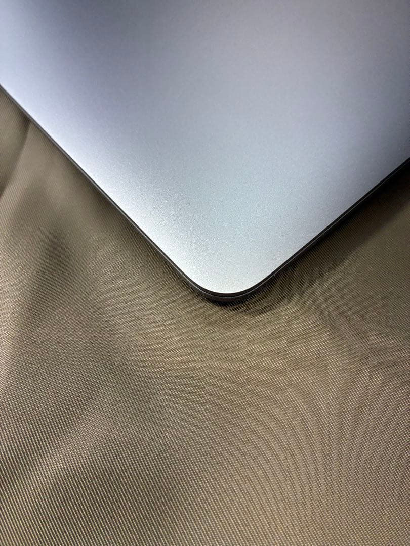 電池100％ MacBook Air (M1, 2020) メモリ8G 256G