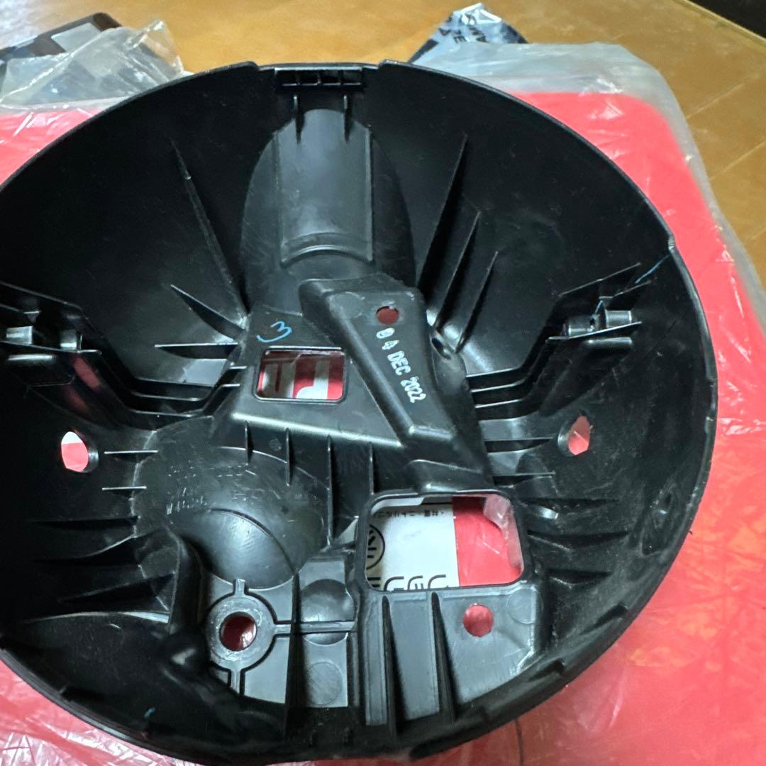 ダックス125純正ヘッドライト・サイドステー