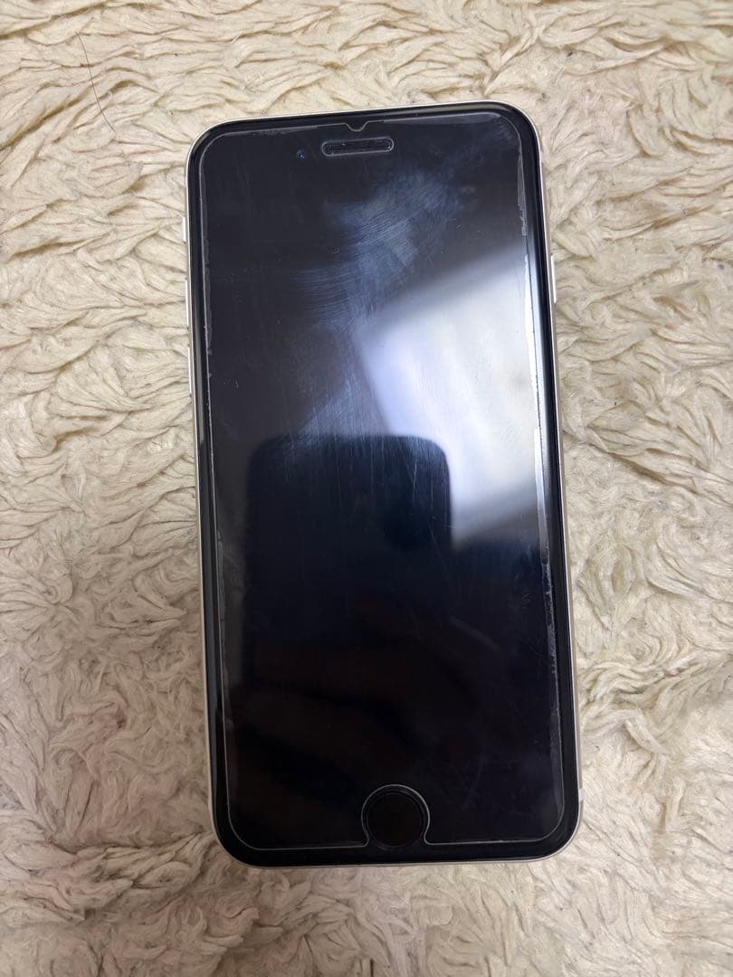 (本日限定値引き中)iPhone SE 第3世代　64GB 白色