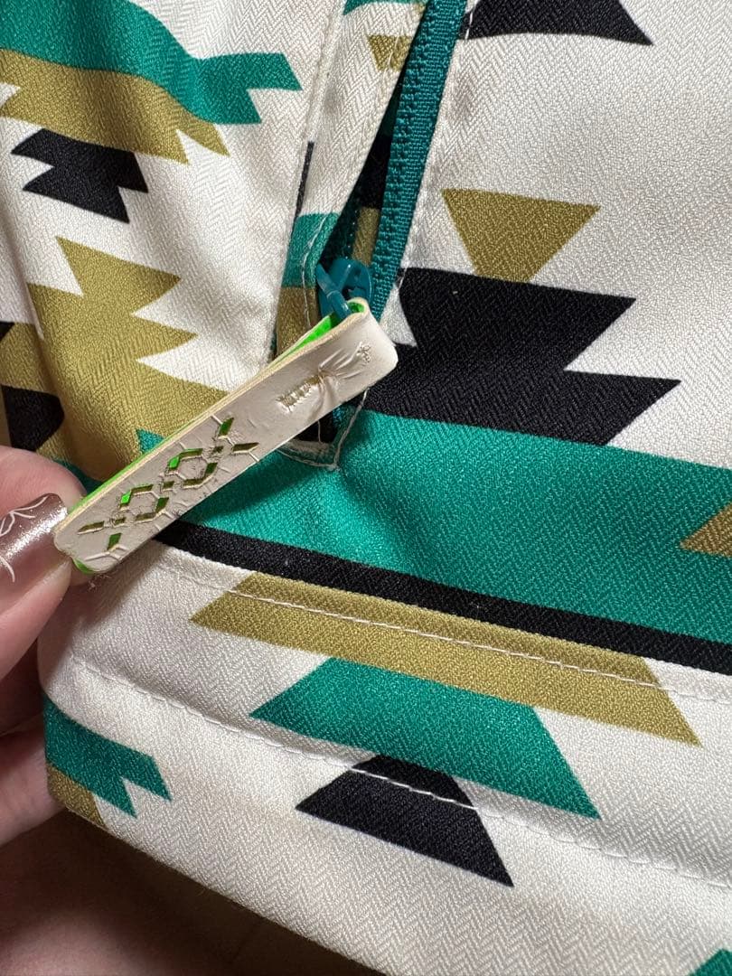 swivel 上が9号 下が11号グリーン 上下 スノーウェア