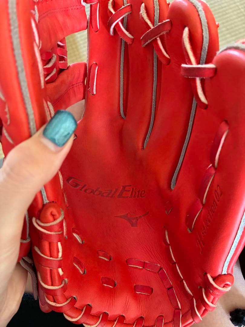 Mizuno Global Elite 軟式グローブ レッド　右利き