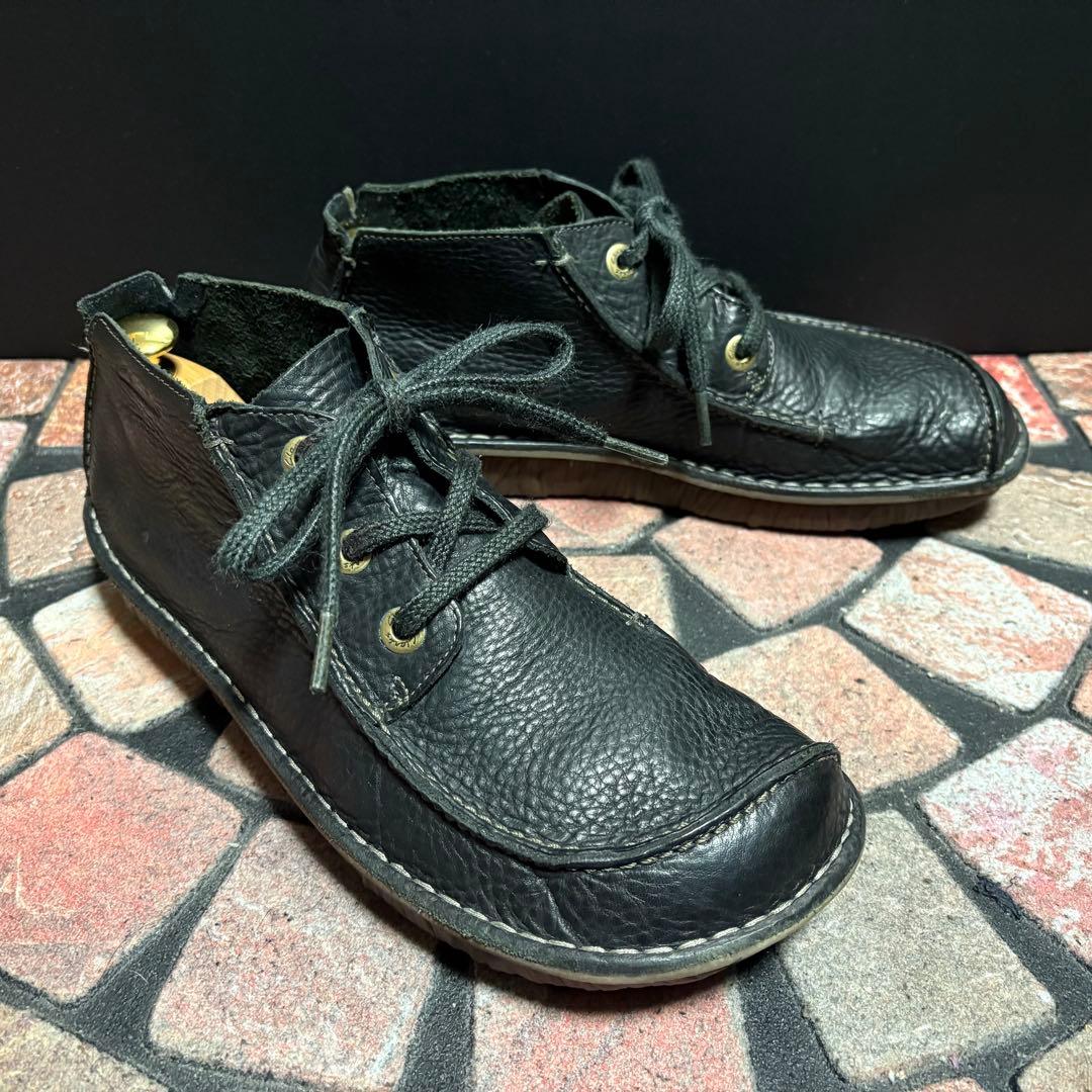 クラークス　チャッカブーツ　レザー　革靴 オブリークトゥ　シボ加工　27cm 黒