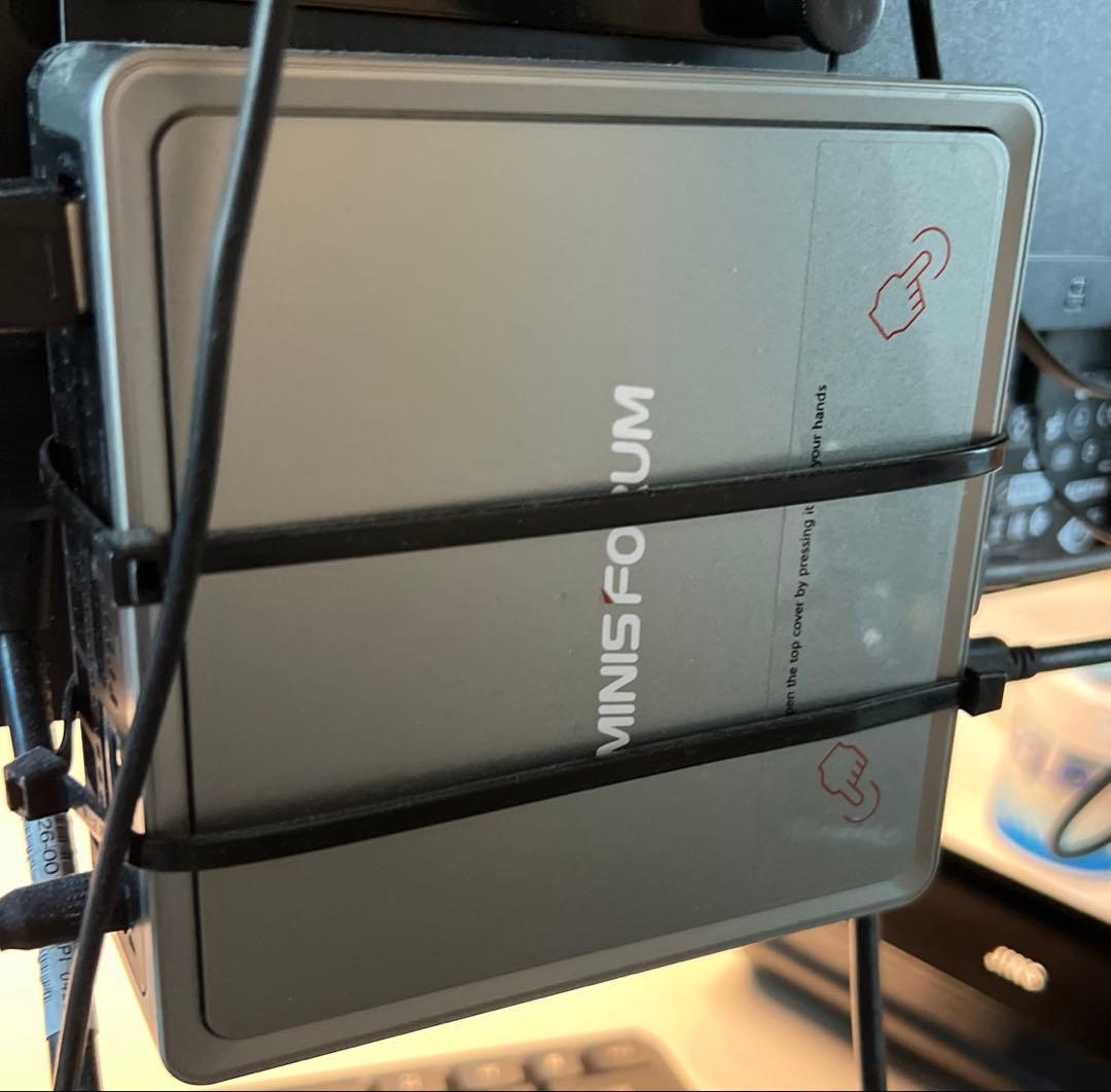 ミニPC MINISFORUM UM350