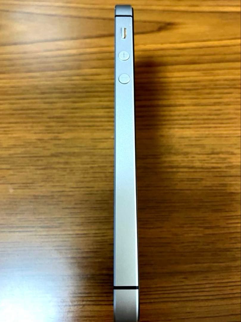 【極美品】 iPhone SE 128GB スペースグレー 最大容量100%