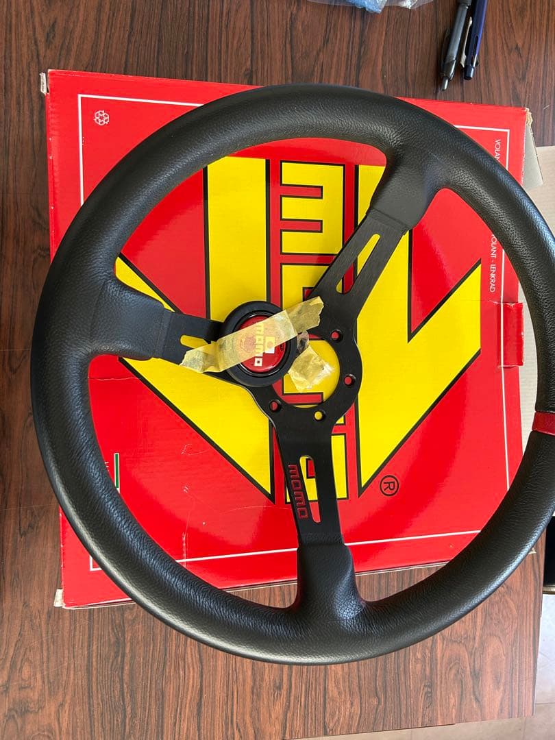 momo ハンドル　スイフトスポーツ