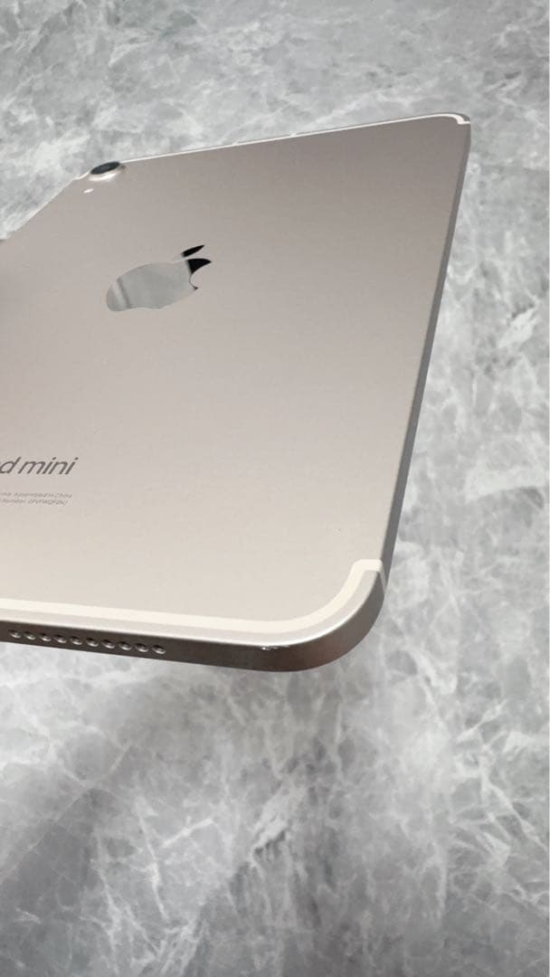 美品　iPadmini 第7 128GB Wifi+セルラーモデル　スターライト