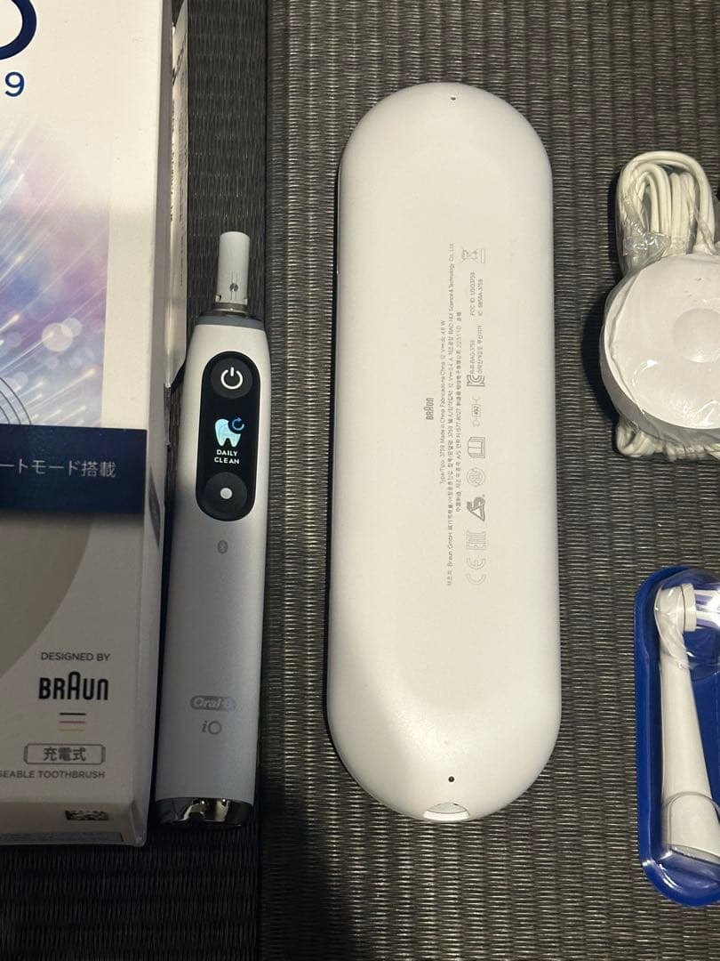 ブラウンOral-B オーラルB iO9 電動歯ブラシ本体＋替えブラシ3本