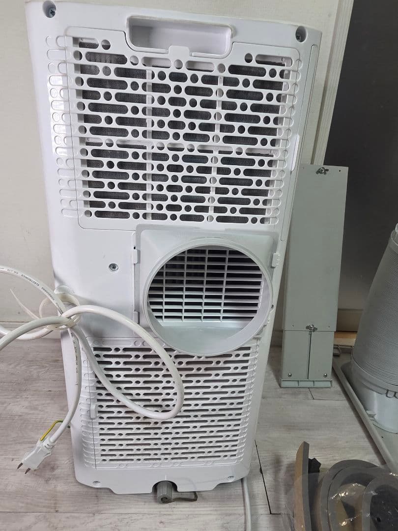 Hisense ハイセンス スポットエアコン HPAC-22G 2024年製