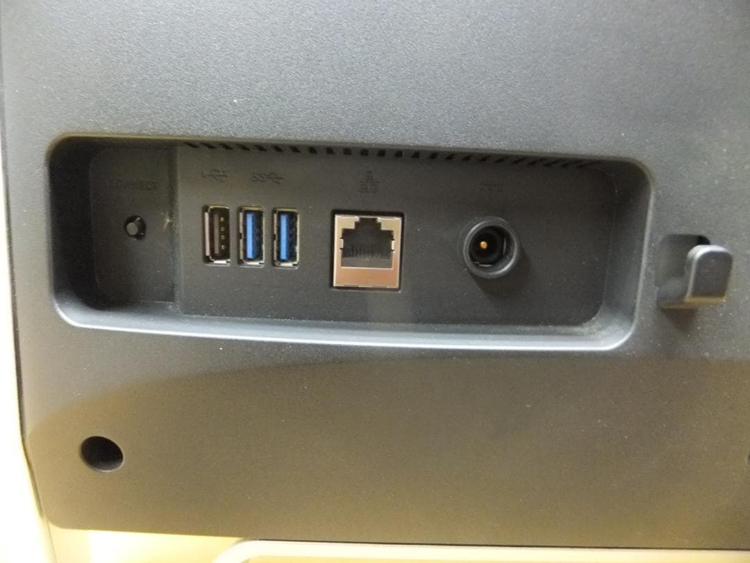 (1678）W11秒速起動新品SSD254G富士通一体 FH-77　i7　12G