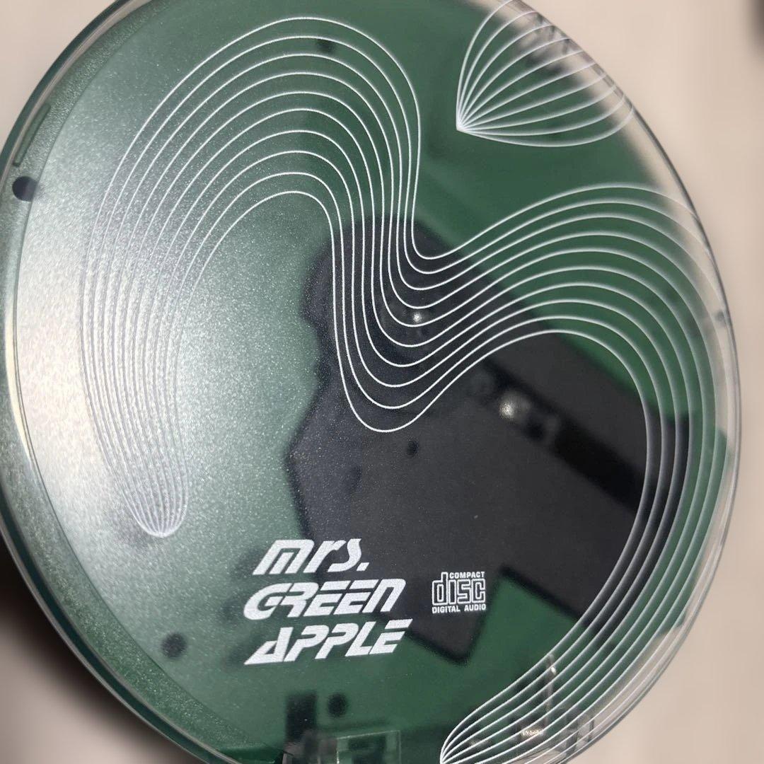 Mrs. GREEN APPLE ポータブルＣＤプレーヤー ショルダーバッグ付き