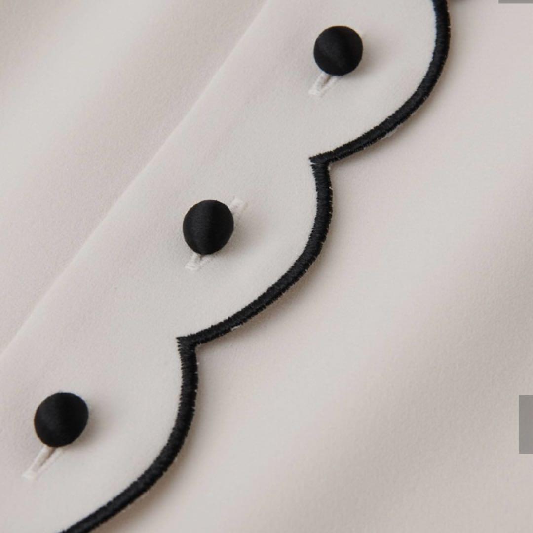 ラブティックボンボン★スカラップ刺繍ブラウス