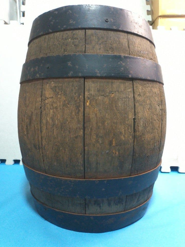 樽 サッポロ たる 空樽 直径約35cm 高さ約43cm　大阪工場 木製