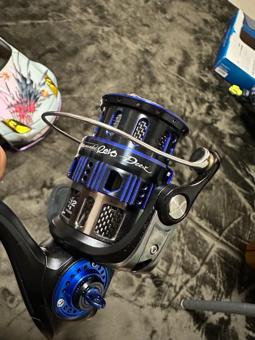 アブガルシア REVO MGX 青木大介限定パーツ装着