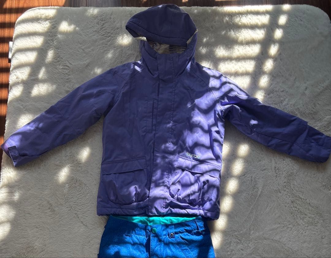 子ども用スノーボードウェア（紫・青）