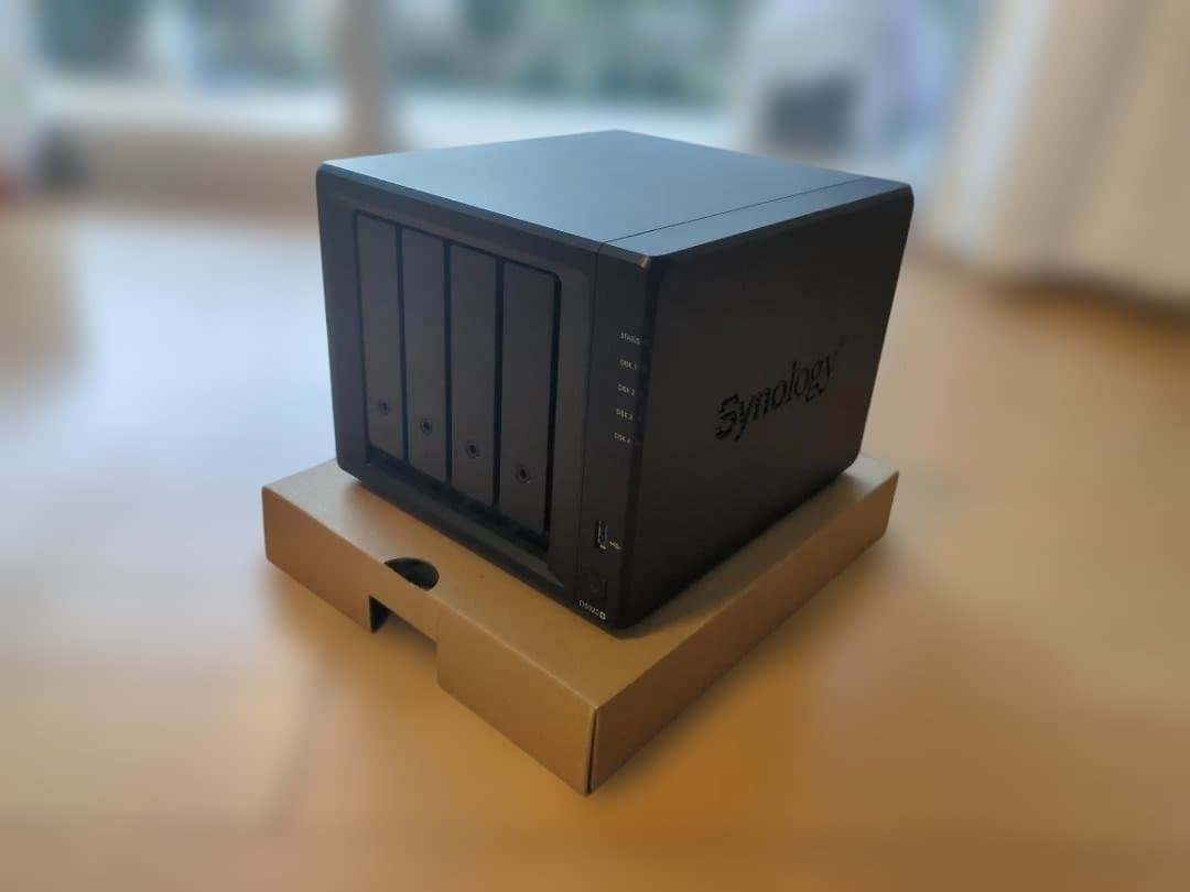 Synology NAS 4ベイ DS920+