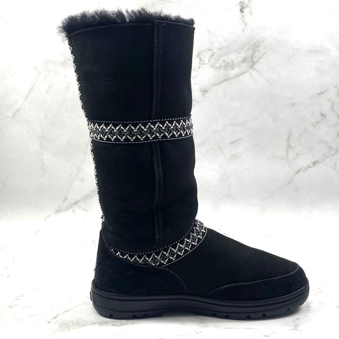 【希少】UGG W SUNDANCE REVIVAL ムートンブーツ黒 24