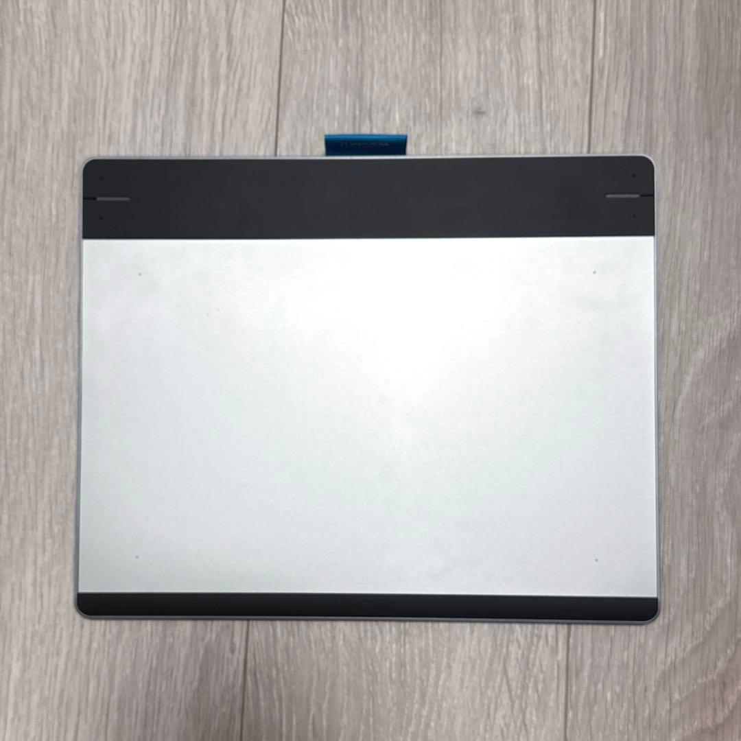 液タブ・ペンタブ Wacom Intuos Creative Pen & Touch Tablet