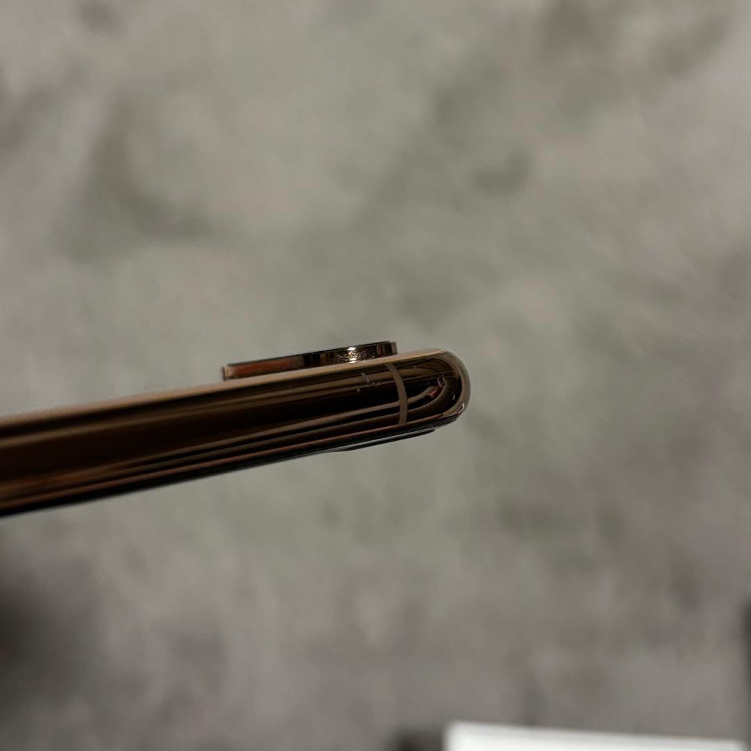 iPhone XS ゴールド