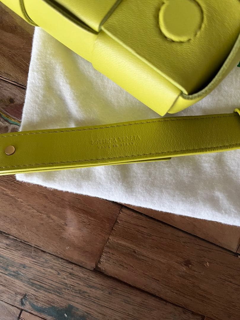 ボッテガヴェネタ BOTTEGAVENETA カセット クロスボディバッグ