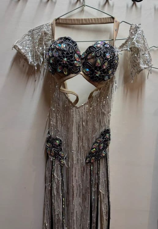 お得 美品 ベリーダンス衣装 サイーディ Baladi shabbi M
