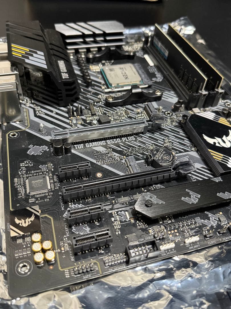 マザーボード TUF GAMING B550-PLUS + Ryzen 7 5700X