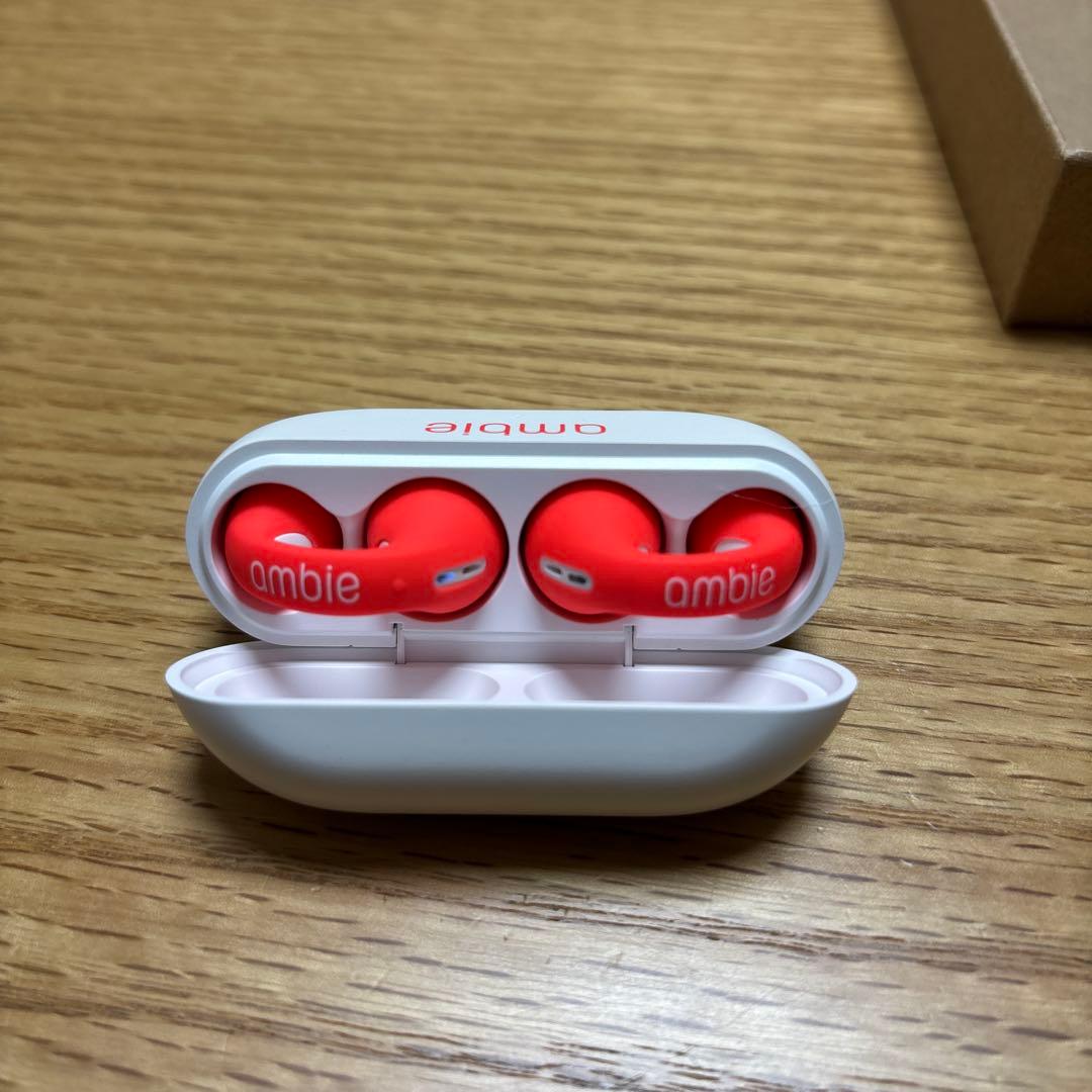 【美品】ambie AM-TW01 コーラル レッド イヤホン