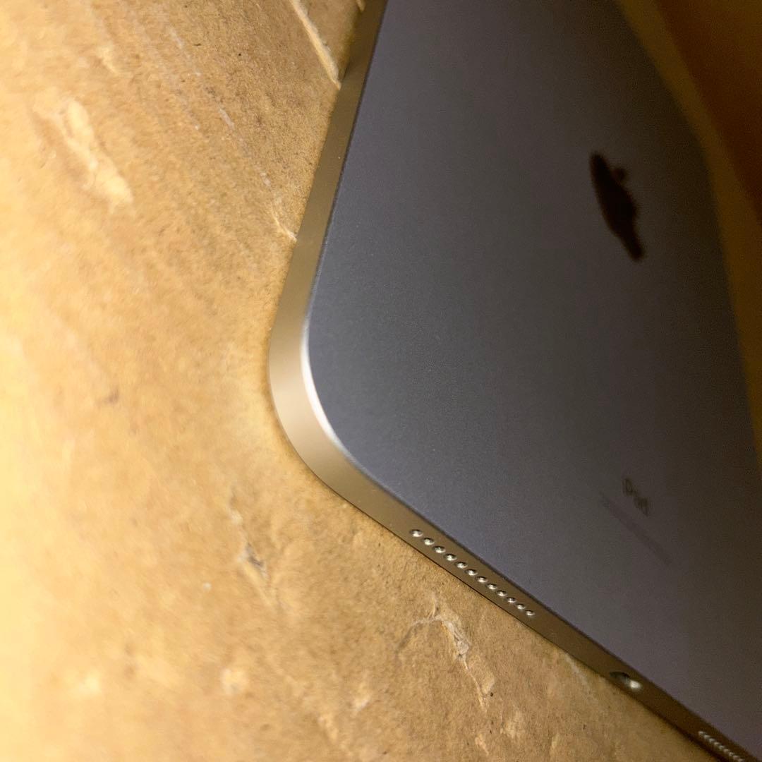 IPAD 第10世代　256GB WIFI シルバー