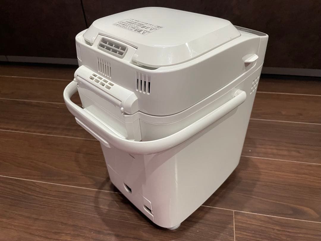 売切り！【美品！】Panasonic ホームベーカリー SD-MT3 2021年