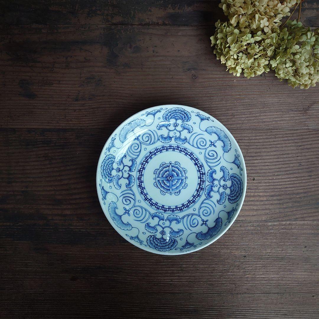 【ご成約】染付 線描 花クルス文 7寸皿と 骨董の器 おまとめ