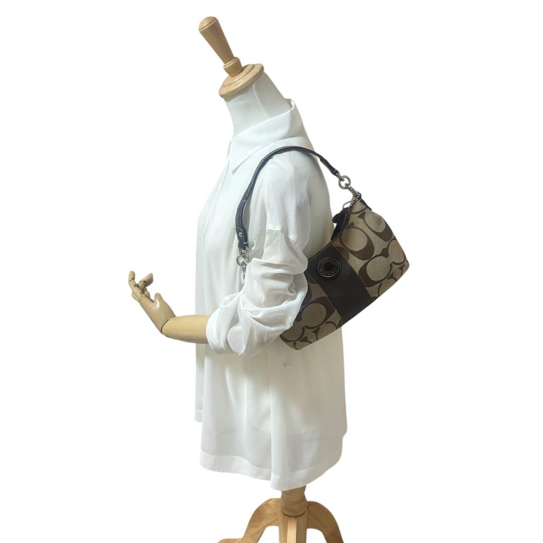 美品 コーチ 2WAY アクセサリーポーチ F19218 ワンショルダー