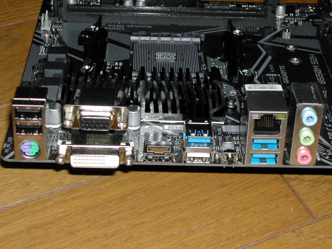 GIGABYTE　B550M S2H　AM4