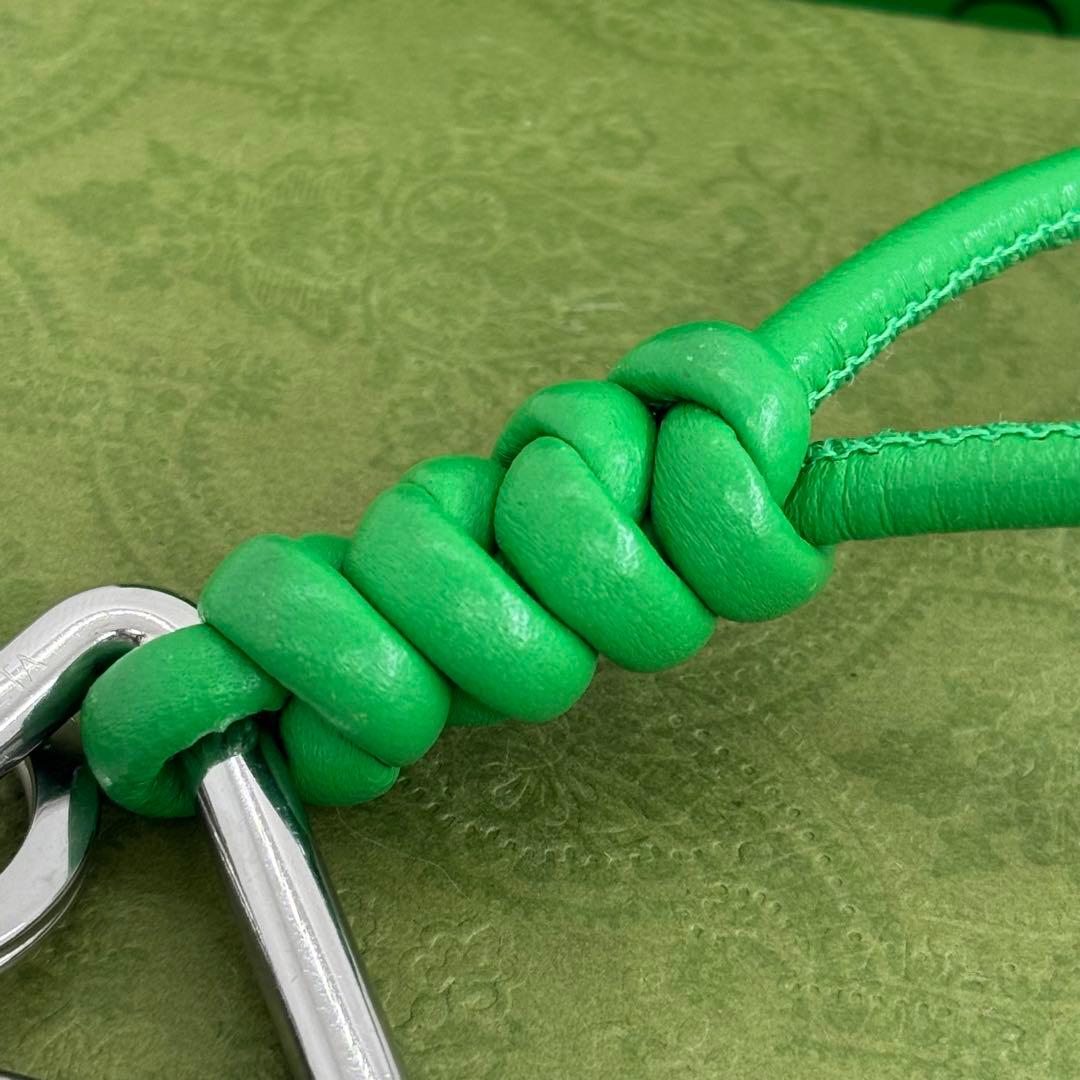 ボッテガヴェネタ トライアングル キーリング パラキート 090312