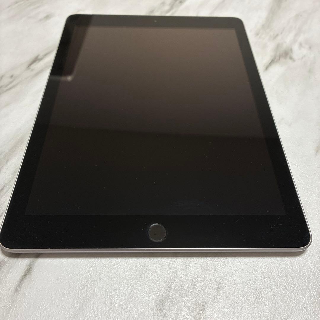 iPad 第6世代 32GB グレー
