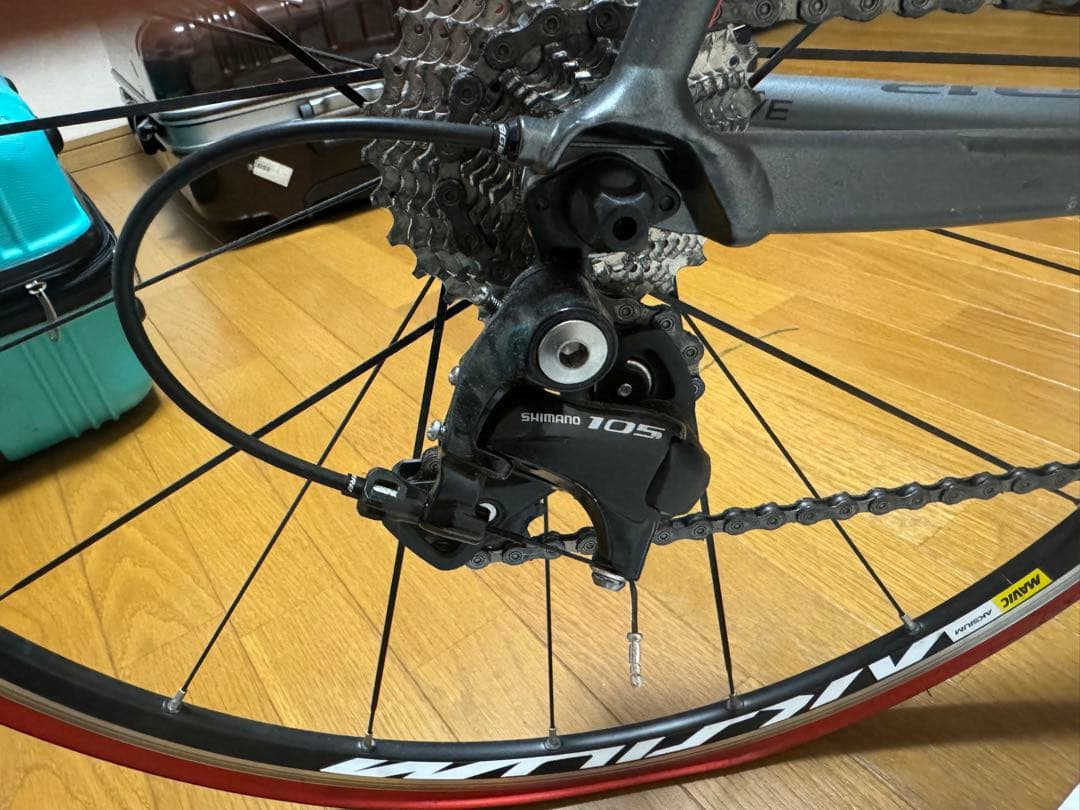 cannondale caad12 サイコンスタンドヘルメット