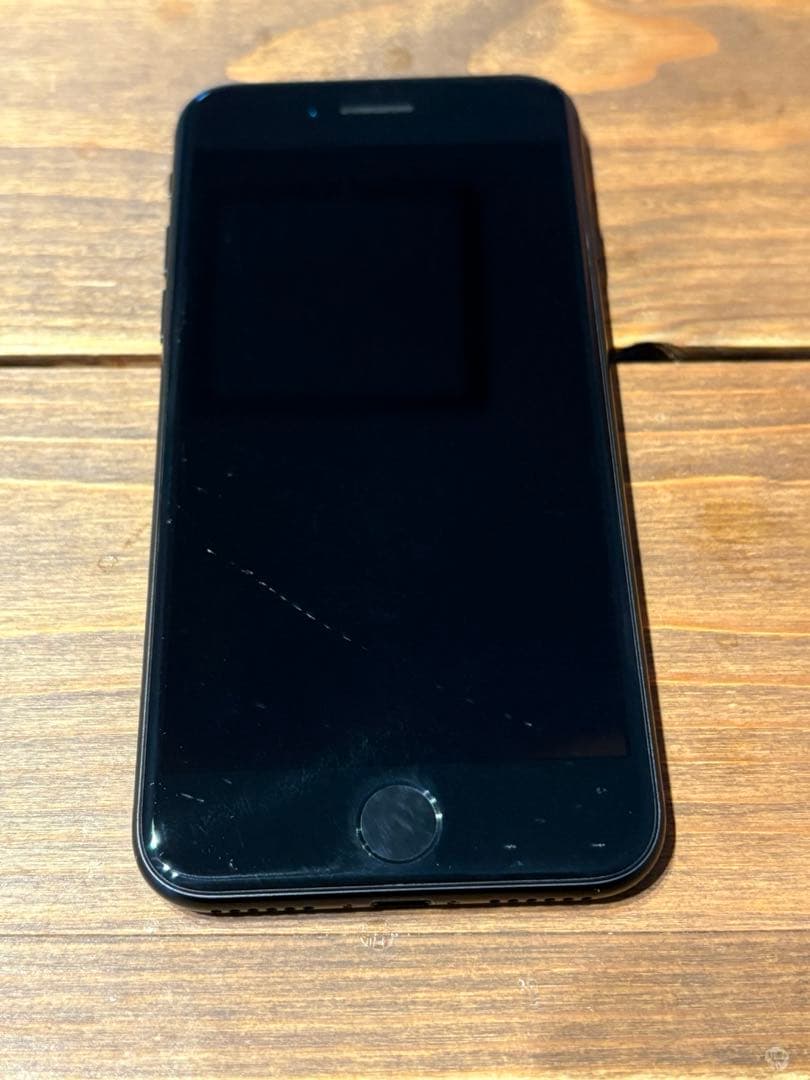 Apple iPhone SE (第2世代)ブラック　本体　128GB