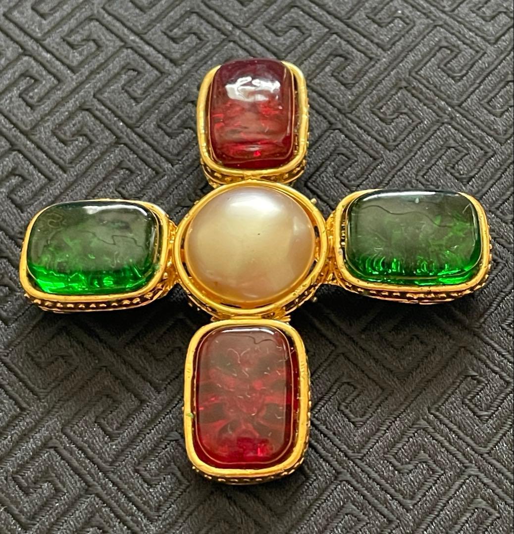 a*e様 CHANEL シャネル 23 グリポア フェイクパール　ブローチ