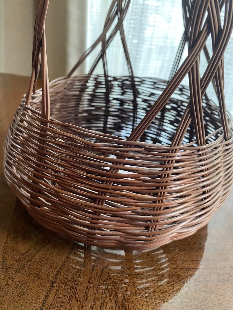 籐製ブラウンかごバッグ