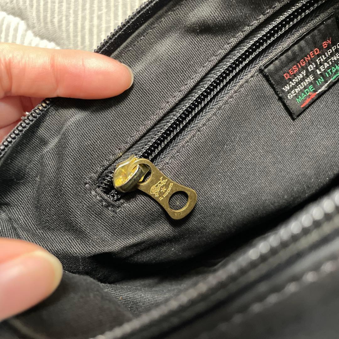 イルビゾンテ IL BISONTE ショルダーバックハーフムーン クロスボディ